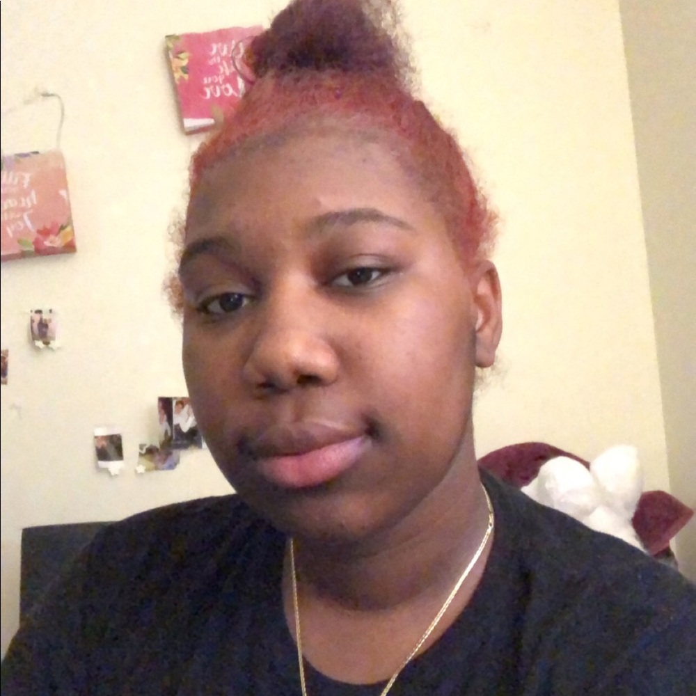 Meet your Posher, Ayanna